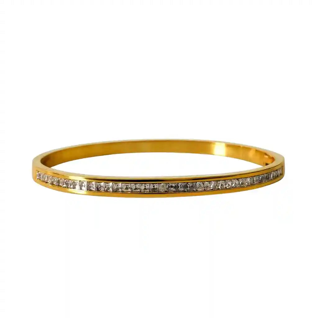 Flat diamond bangle