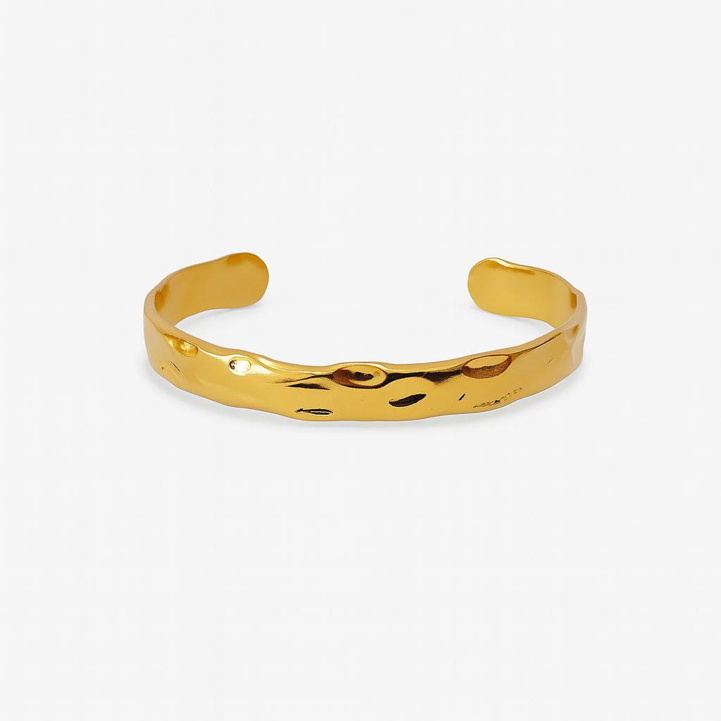 Forma cuff bracelet