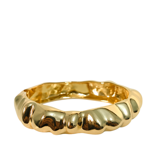 Hammered bangle - gold plated