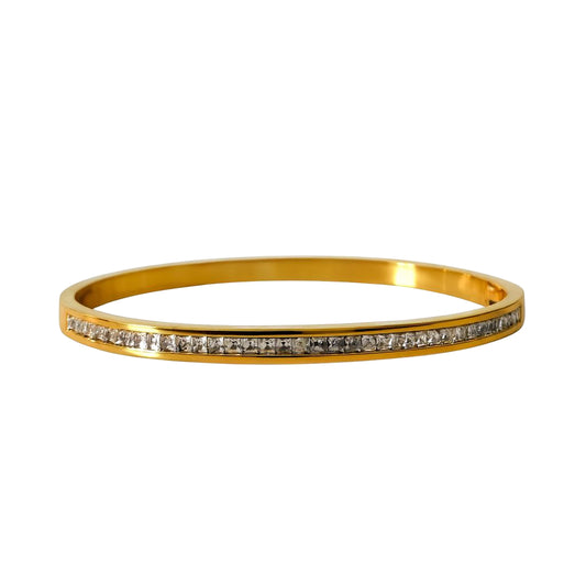Flat diamond bangle